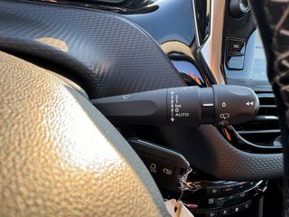 Peugeot 208 2018 `1,2 Pure Tech Allure 110ps AUTOMATO-thumb-16