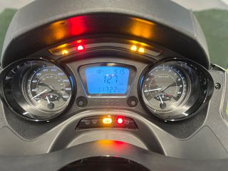 Piaggio MP3 300 2023 BLACK EDITION-thumb-7
