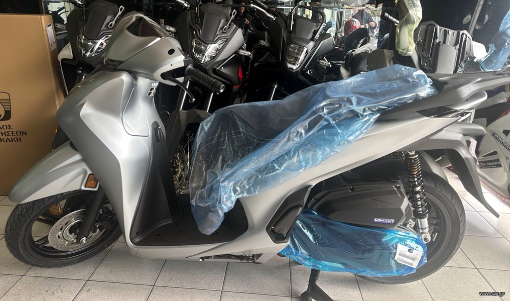 Honda SH 350i 2025 Smart Top Box