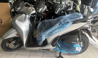 Honda SH 350i 2025 Smart Top Box