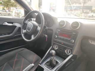Audi A3 2011-thumb-11