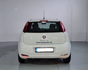 Fiat Punto 2015-thumb-1
