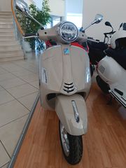 Vespa GTS 125 2025-thumb-1