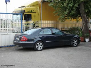Mercedes-Benz E 200 2005 1.8 AVANTGARDE * FULL EXTRA-thumb-1