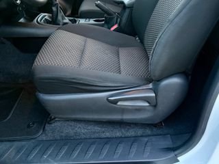 Toyota Hilux 2018 2.5 DIESEL 4X4-thumb-37