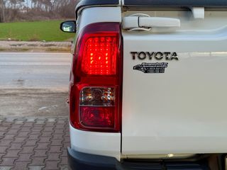 Toyota Hilux 2018 2.5 DIESEL 4X4-thumb-15