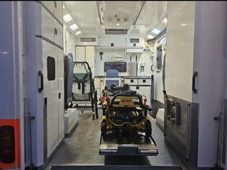 Mercedes-Benz Sprinter 2009 Sprinter-thumb-11