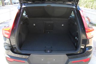 Volvo XC40 2020 ΜOMENTUM GEARTRONIC D3 2.0cc 150ps *ΓΡΑΜΜΑΤΙΑ*-thumb-5