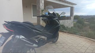 Kymco AK 550 2020 Super touring-thumb-1