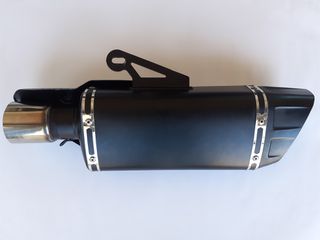 ΤΕΛΙΚΟ ΕΞΑΤΜΙΣΗΣ ΤΡΙΓΩΝΙΚΟ ΜΑΥΡΟ AKRAPOVIC-thumb-1