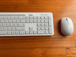 Ασύρματο Πληκτρολόγιο & Ποντίκι