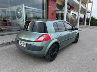 Renault Megane 2003-thumb-3
