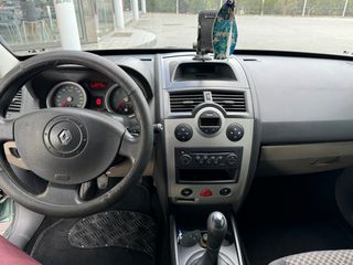 Renault Megane 2003-thumb-6