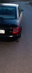 Audi A4 2001-thumb-8