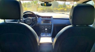 Jaguar E-Pace 2018-thumb-8