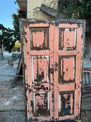 Ντουλάπα δίφυλλη, Παλιό ξύλινο έπιπλο ντουλάπι, μπουφέ, κρυσταλιέρα, Εταζέρα, βιτρίνα, ράφι, ραφιερα  Ύψος 1.71εκ., βάθος 30εκ., μήκος 98εκ., τιμή 950€