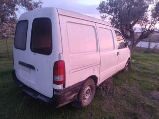 Κλούβα Nissan 1996 VANETTE-thumb-1