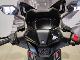 Honda Forza 350 2026 SPECIAL COLOR-thumb-5