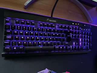 Corsair K70 Lux RGB (Cherry MX Red)