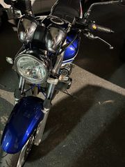 Suzuki GSX 1400 2010-thumb-1
