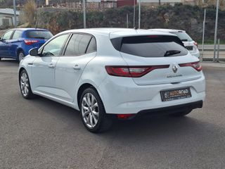 Renault Megane 2016-thumb-2