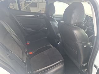 Renault Megane 2016-thumb-10