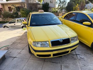 Skoda Octavia 2010 TOUR / CLIMATRONIC / 4ηλ.παρ.