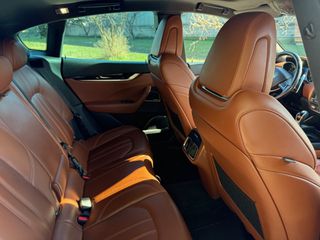 Maserati Levante 2018 Grandsport Panorama 330 PS-thumb-13