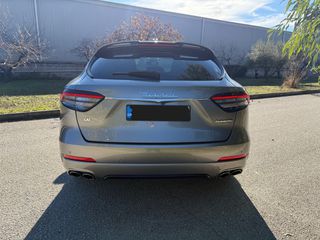 Maserati Levante 2018 Grandsport Panorama 330 PS-thumb-8