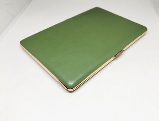 VINTAGE 70’ PRINCE GEDRIC ΜΕΤΑΛΛΙΚΗ ΤΑΜΠΑΚΙΕΡΑ ME ΠΡΑΣΙΝΗ ΔΕΡΜΑΤΙΝΗ ΕΠΕΝΔΥΣΗ Α9026 ΤΙΜΗ 45 ΕΥΡΩ