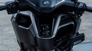 Yamaha NMAX 125 2026 ΑΠΟ 3.550-->3400 ΔΩΡΟ ΣΥΝΑΓΕΡΜΟΣ!!! MONO ΣΕ ΜΠΛΕ-thumb-6