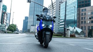 Yamaha XMAX 300 2026 ΑΠΟ 6850--> 6.490 +ΕΤΟΙΜΟΠΑΡΑΔΟΤΑ! + ΔΩΡΟΕΠΙΤΑΓΗ  500€-thumb-10