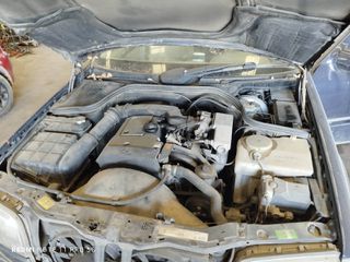 Mercedes-Benz C 180 1995-thumb-4
