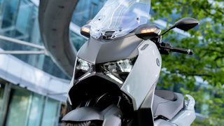 Yamaha XMAX 300 Tech Max 2026 ΔΩΡΟΕΠΙΤΑΓΗ 500€  ΚΑΙ ΟΛΑ ΕΤΟΙΜΟΠΑΡΑΔΟΤΑ!!!-thumb-12