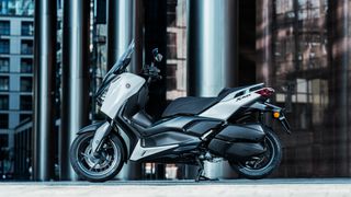 Yamaha XMAX 300 Tech Max 2026 ΔΩΡΟΕΠΙΤΑΓΗ 500€  ΚΑΙ ΟΛΑ ΕΤΟΙΜΟΠΑΡΑΔΟΤΑ!!!-thumb-16