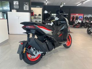Aprilia SR GT 200 2026 Ε5+-thumb-1