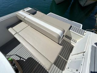 Gulf Craft 2001 31 Walk Around-thumb-11