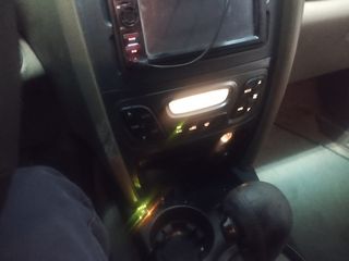 Hyundai Santa Fe 2004 V6-thumb-2