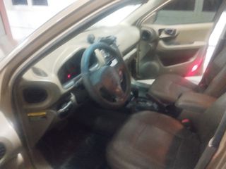 Hyundai Santa Fe 2004 V6-thumb-8