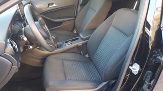 Mercedes-Benz A 180 2017-thumb-11