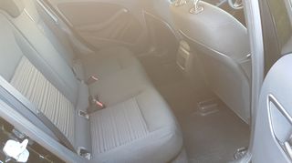 Mercedes-Benz A 180 2017-thumb-14