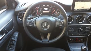 Mercedes-Benz A 180 2017-thumb-16