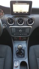Mercedes-Benz A 180 2017-thumb-17