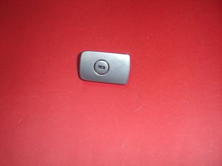 ΚΛΕΙΔΑΡΙΑ ΑΠΟ ΝΤΟΥΛΑΠΑΚΙ ΣΥΝΟΔΗΓΟΥ VW EOS '06-'16, GOLF '04-'14, JETTA '06-'08  1K1857147D - 1K1857077