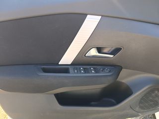 Citroen C4 X 2023 C4 X 1.2 PT 100HP FEEL-thumb-8