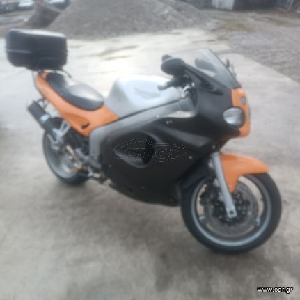 Triumph Sprint ST 2003