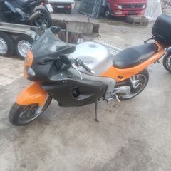 Triumph Sprint ST 2003-thumb-1