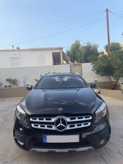Mercedes-Benz GLA 200 2017 AMG