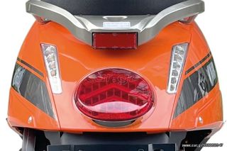 UM 2025 CHILL 125CC ΧΡΩΜΑ SPORT ΠΡΟΣΦΟΡΑ ΑΠΟ 2070 ΣΤΑ 1990-thumb-4
