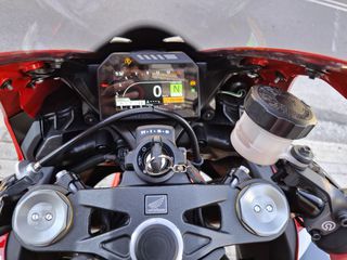 Honda CBR 1000RR 2018 OHLINS BREMBO AKRAPOVIC SC PROJECT AND CARBON COVERS-thumb-7